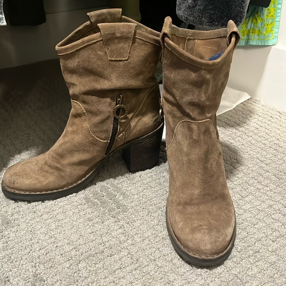 Light brown Booties